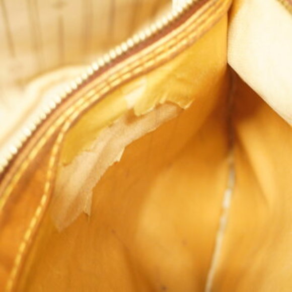 Louis Vuitton Monogram Neverfull MM Tote Bag - Picture 8 of 13